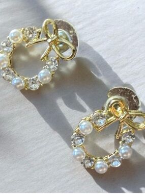 Gold Pearl & Crystal Wreath Stud Earrings - Women Jewelry